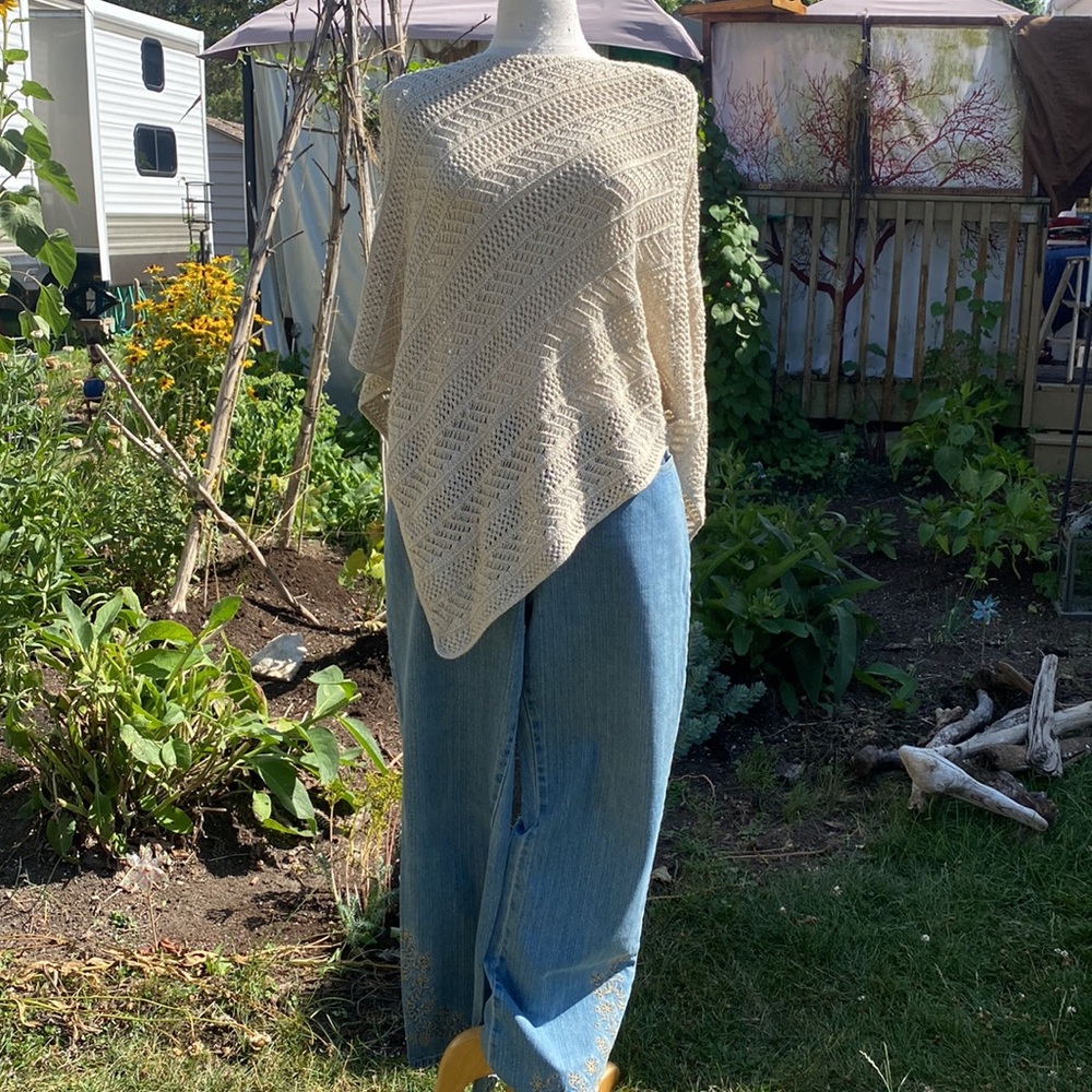 253- 1990'S UR Amazing❤️ Vintage Couple Embroidered Jeans & Knit Poncho Bundle - Picture 16 of 16